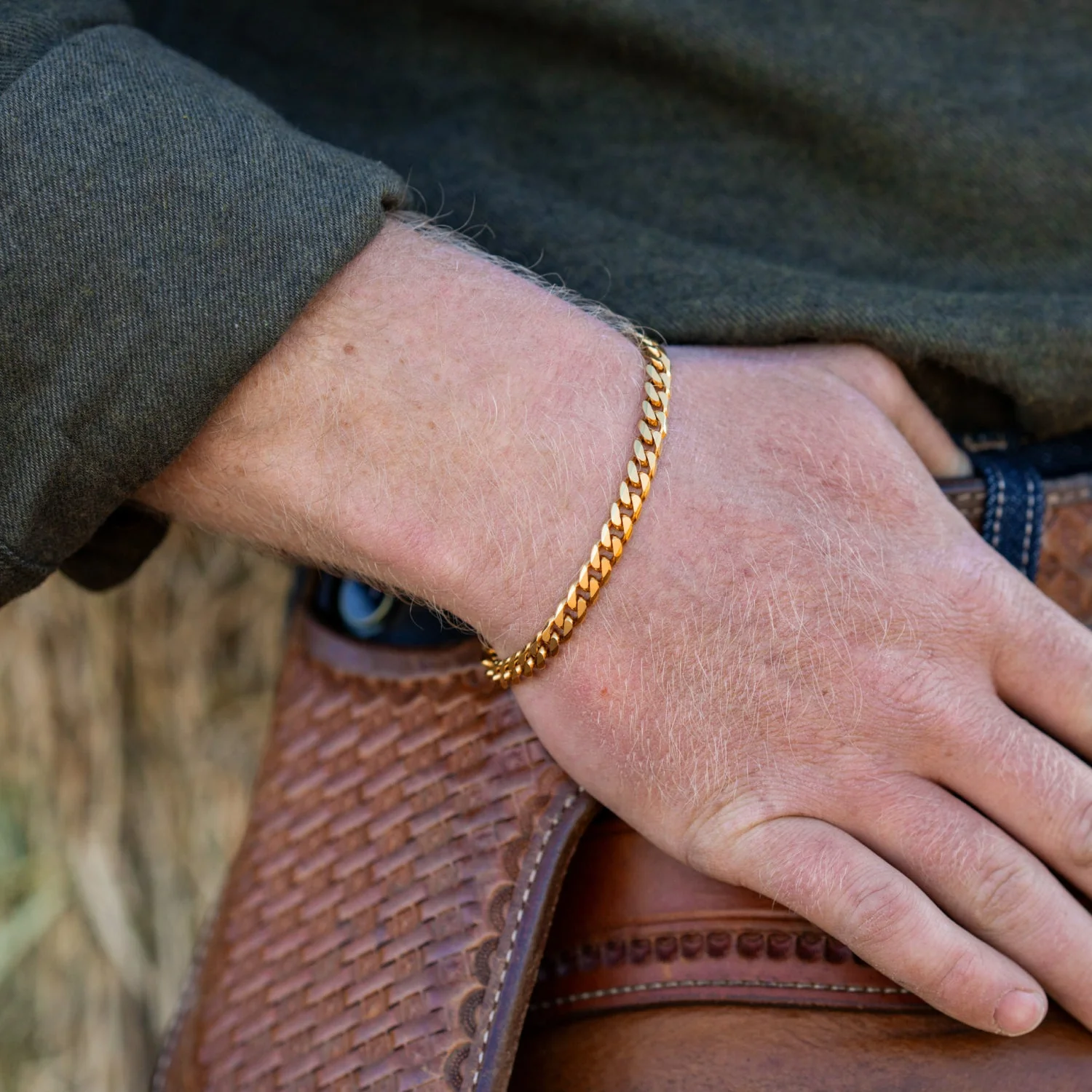 6mm Curb Bracelet - 18K Gold - Medium - Image 6